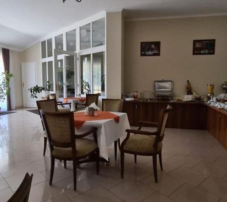 Korona Panzio Bed & Breakfast Hatvan Ngoại thất bức ảnh