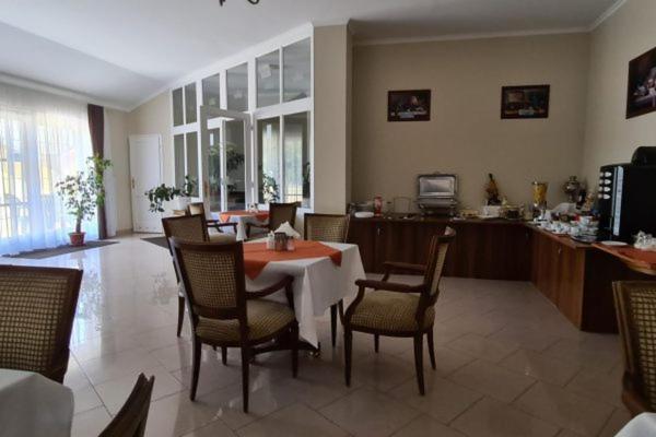Korona Panzio Bed & Breakfast Hatvan Ngoại thất bức ảnh