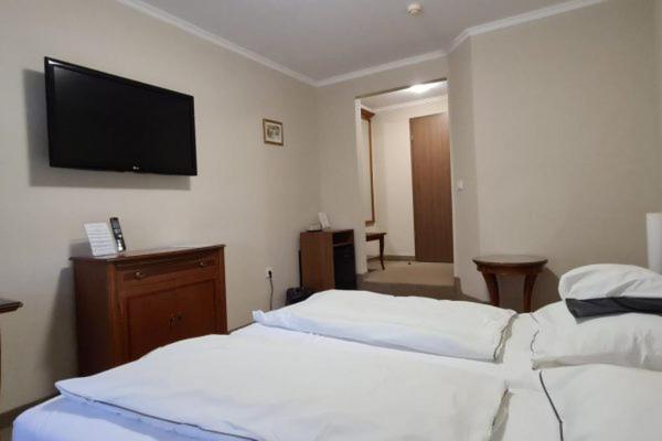 Korona Panzio Bed & Breakfast Hatvan Ngoại thất bức ảnh